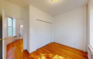 2 beds, 1 bath, $4,900, Unit 14