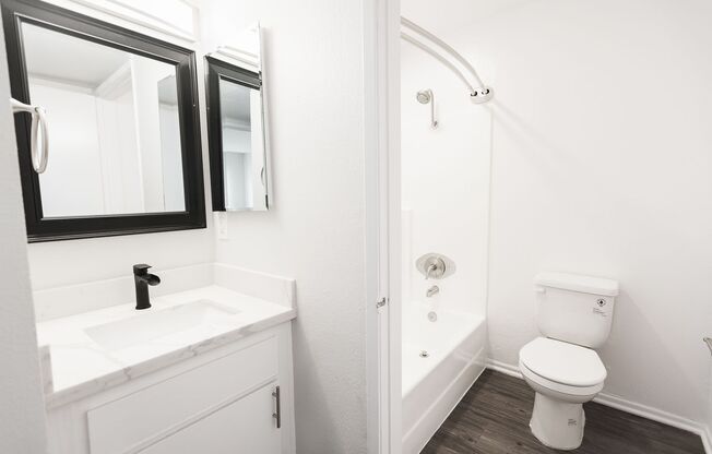 2 beds, 2 baths, 1,100 sqft, $2,000, Unit 113