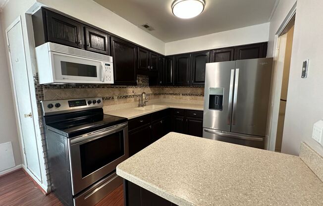 3-Bedroom Townhome Near Little Creek Naval Base