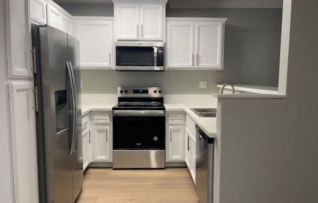 2 beds, 2 baths, 880 sqft, $2,795, Unit G-11