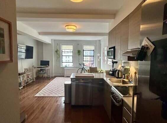 210 W 70th St
