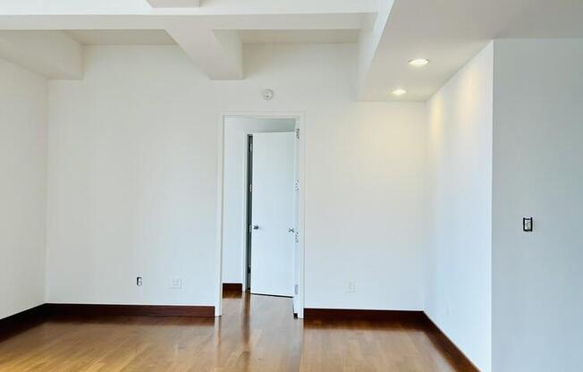 2 beds, 2.5 baths, 1,392 sqft, $9,000, Unit 12D