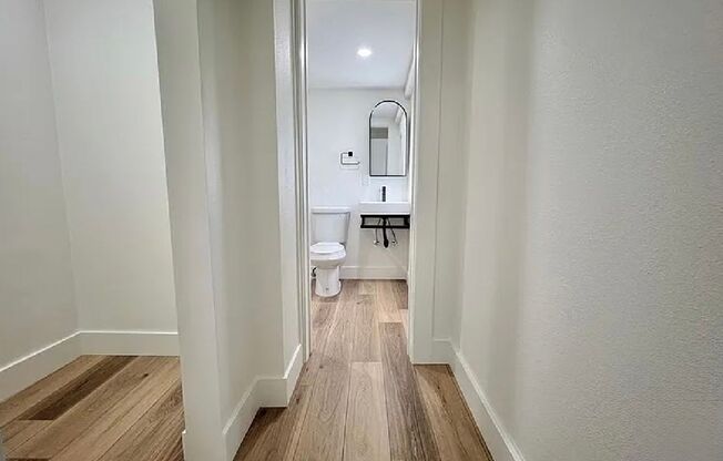 Beautiful Newly Remodeled HUGE 3 bedroom
