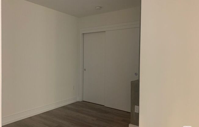 2 beds, 2 baths, 1,320 sqft, $3,929, Unit 911