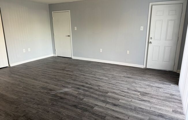 1 bed, 1 bath, 613 sqft, $850, Unit F4
