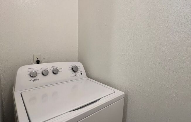 2 beds, 2 baths, 1,000 sqft, $1,275, Unit 1006