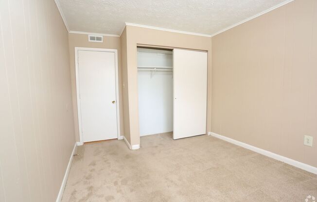 2 beds, 1 bath, 1,004 sqft, $1,205