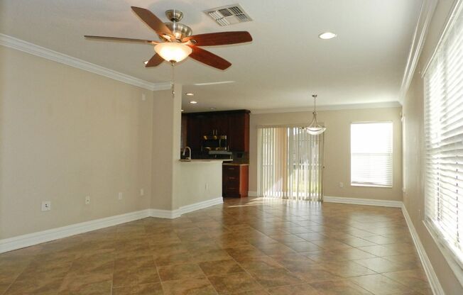 Quality Townhome In Convenient Location!