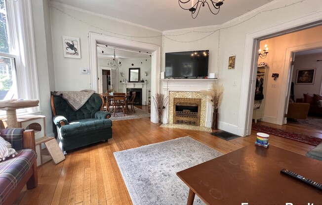 9 KENWOOD