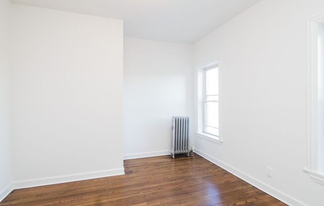 3 beds, 2 baths, 1,250 sqft, $2,700, Unit 6573-3