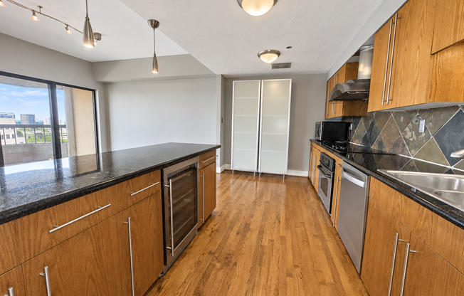 2 beds, 2 baths, $3,395, Unit # 1703