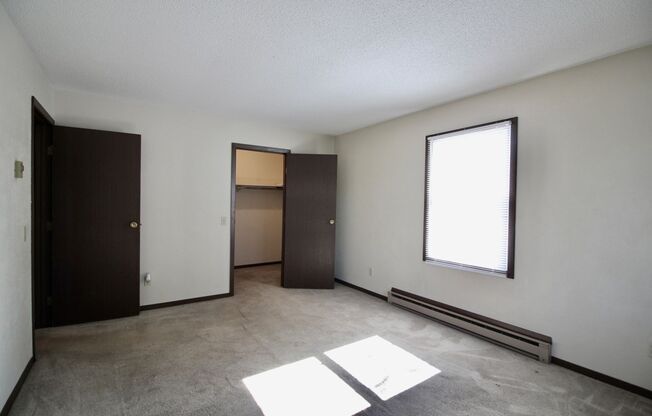 2 beds, 1 bath, $950, Unit Unit 7