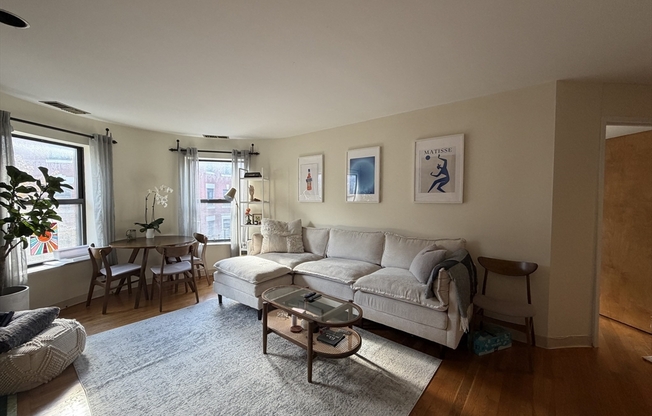 103 Gainsborough St, Boston MA 104