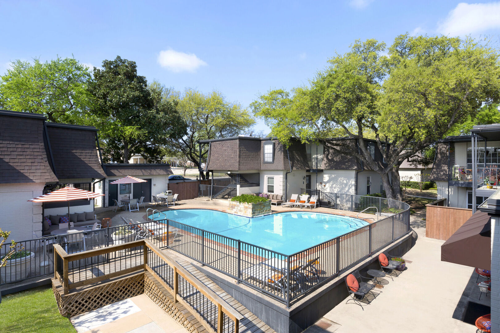 Monticello Apartments