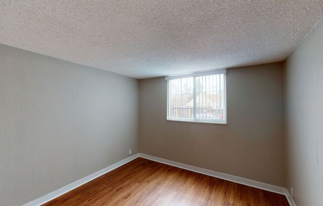 2 beds, 2 baths, 1,052 sqft, $1,495, Unit 1945 Peoria St #106