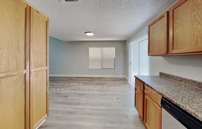 8751 RDG MILE DR