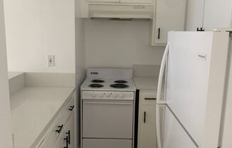 1 bed, 1 bath, $2,095, Unit 205