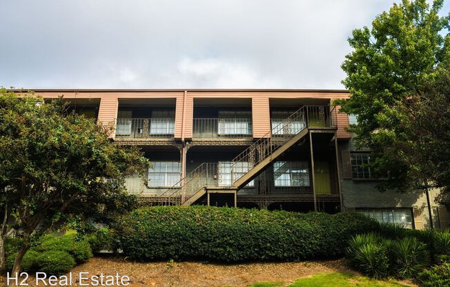 1608/1620 14th Ave S