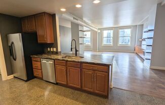 Spacious 1 Bedroom 1.5 Bathroom Downtown Condo