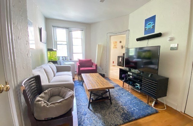 15 UNITY ST