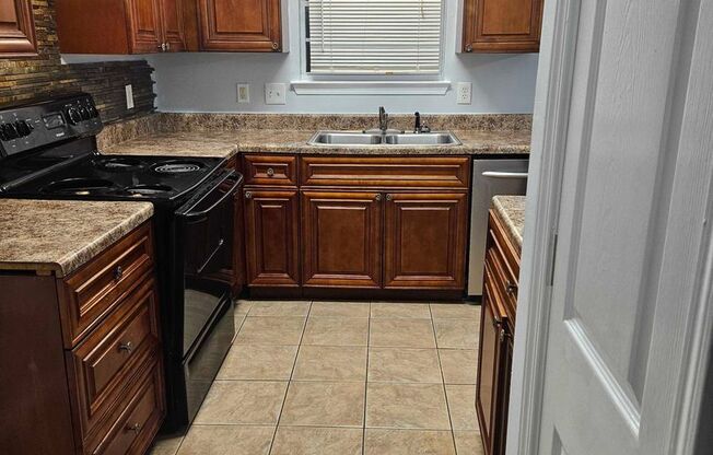 Amazing Renovated Split Level Home For Rent in Convenient Stone Mountain Location!!!!