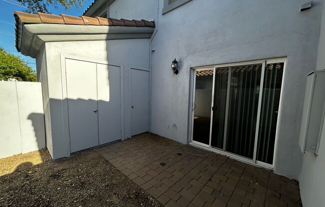 2 beds, 1.5 baths, 1,047 sqft, $1,395, Unit Unit 22