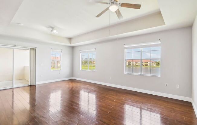 2/2 condo with beautiful water views available now for an annual lease