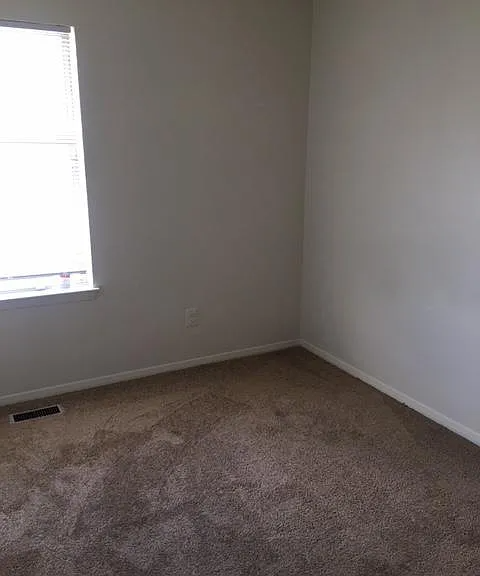 4311 DAVIS AVE