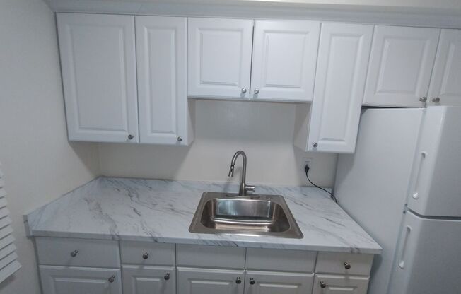 Hamilton Court Apartments