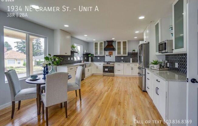1934 NE CRAMER ST