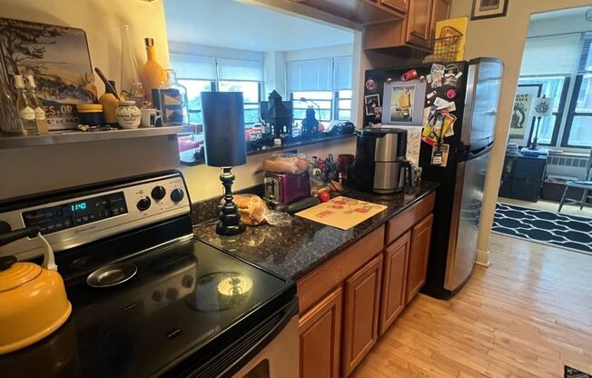 2 beds, 1 bath, 1,200 sqft, $2,850, Unit 418-0705