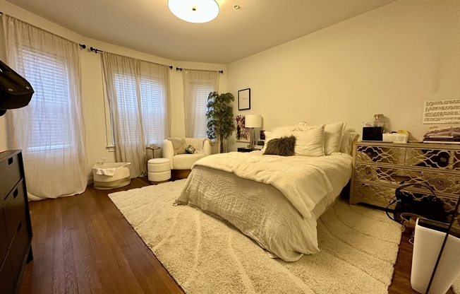 19 21 BELLEVUE ST