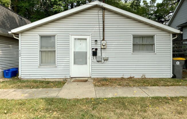 2 beds, 1 bath, $800