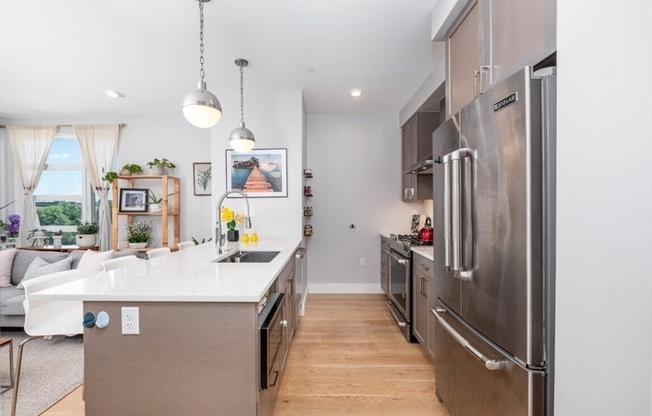 1 bed, 1 bath, 683 sqft, $2,900, Unit 402