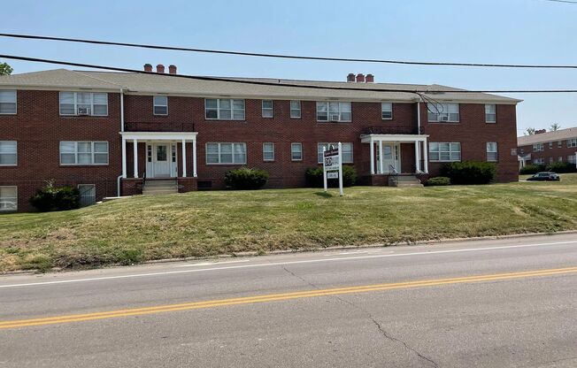 1 bed, 1 bath, 580 sqft, $655, Unit 1300-1206