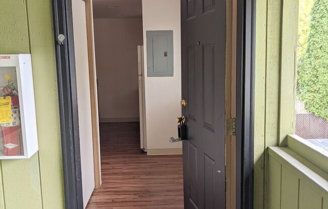 1 bed, 1 bath, 650 sqft, $1,195, Unit 11