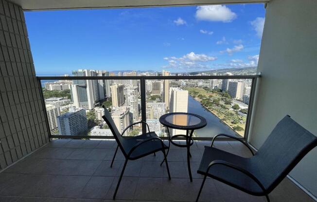 1 bed, 1 bath, 420 sqft, $2,080