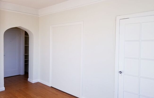 Studio, 1 bath, 450 sqft, $2,400, Unit 705