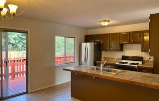 3 beds, 2 baths, $2,595