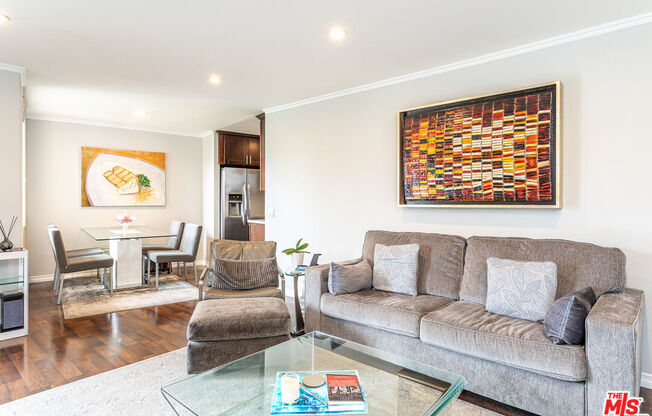 2 beds, 2 baths, 844 sqft, $4,200, Unit 516
