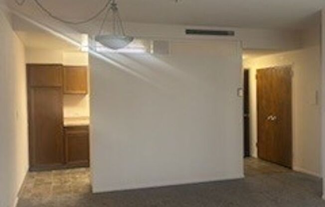 1 bed, 1 bath, 744 sqft, $1,450, Unit 511