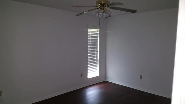 2 beds, 1 bath, 800 sqft, $1,025, Unit Unit A - 220 W Verbena Ave, Foley *key 16*