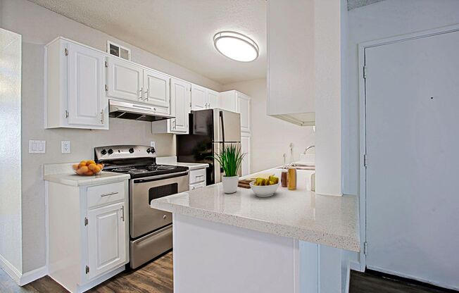 2 beds, 2 baths, 900 sqft, $1,250, Unit 123