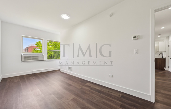 2 beds, 1 bath, $2,395, Unit 1555 - 207
