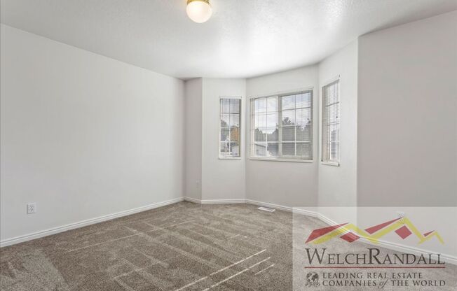 3 beds, 1.5 baths, $1,445, Unit # #B