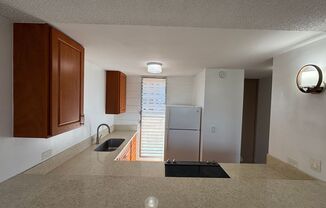 2 beds, 1 bath, $2,000, Unit # 702