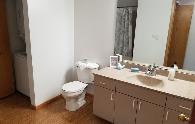 1 bed, 1 bath, 810 sqft, $1,390, Unit 800-203