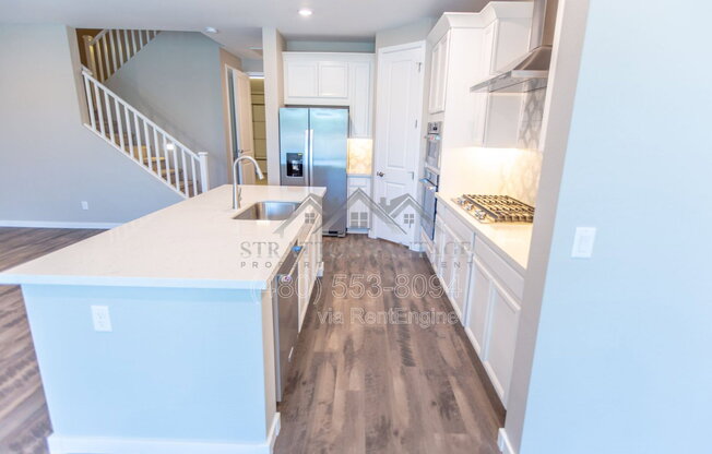 3 beds, 2.5 baths, 2,107 sqft, $2,395, Unit 4