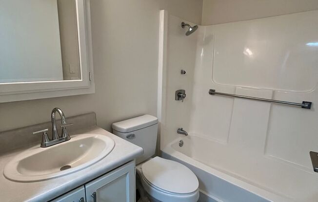 2 beds, 1.5 baths, 950 sqft, $1,545, Unit 368E