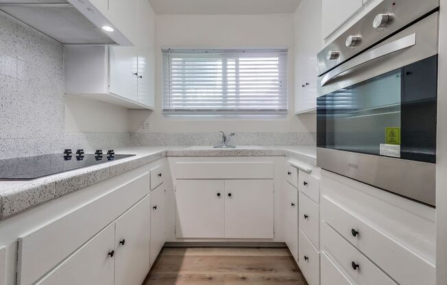 621 E. 99th St